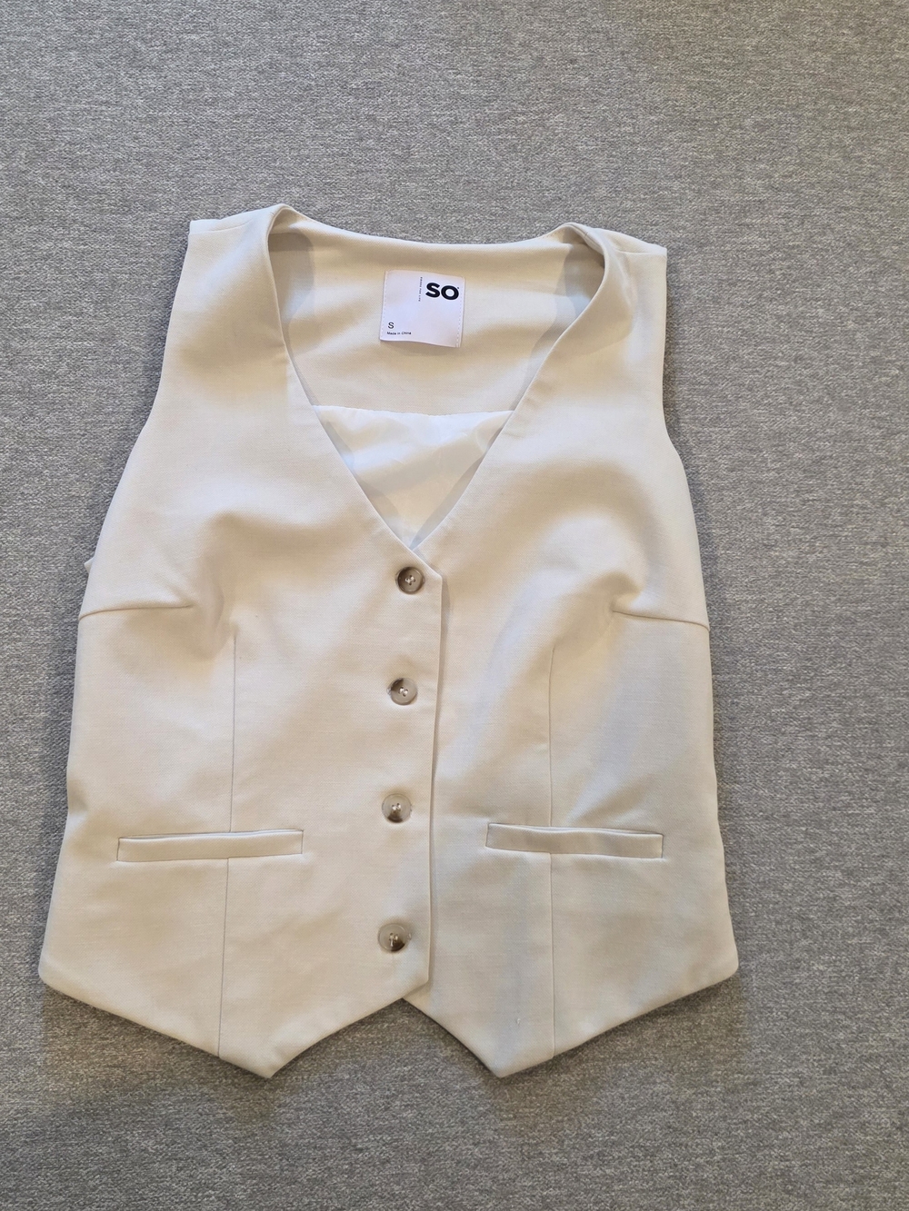 SO Women's Cream Button-Front V-Neck Vest Tank